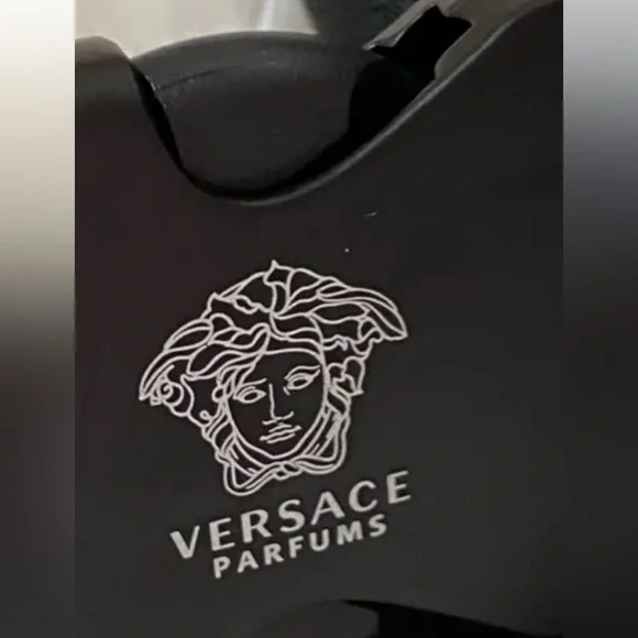 🖤 VERSACE Parfums Crossbody Waist Fanny Belt Bag Medusa Logo Black Like New! 🖤 - Picture 4 of 6